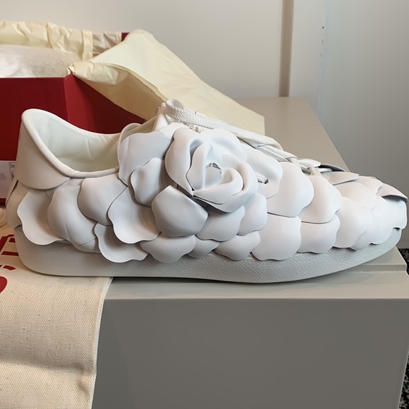 Brand new. Genuine Valentino Garavani Rose petal Sneakers - Picture 5 of 14